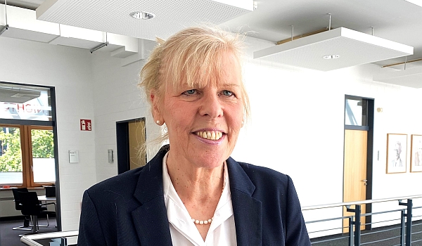 Porträt Anna Nick mit doppelpunkt: